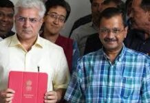 केजरीवाल का यह खास मंत्री छोड़ गया पार्टी, मंत्रीमंडल से दिया इस्तीफ़े मुख्यमंत्री के चुनाव का असर!