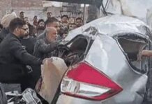 बड़ी खबर: परिवार के लिए काल बना ट्रक, ओवरलोड ट्रक की चपेट कार में सवार महिला समेत 3 की मौत, 4 घायल