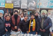 ਗੀਤਾ ਜਯੰਤੀ ਦੇ ਸੰਬੰਧ ਵਿੱਚ ਨਿਕਲੀ ਸ਼ੋਭਾ ਯਾਤਰਾ ਵਿੱਚ ਟੂ ਵੀਲਰਸ ਆਟੋ ਡੀਲਰ ਐਸੋਸੀਏਸ਼ਨ ਵੱਲੋਂ ਲਗਾਇਆ ਗਿਆ ਕਾਫੀ ਮੱਠੀ ਦੇ ਲੰਗਰ