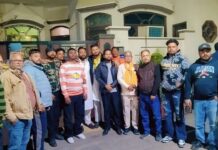 डोर-टू-डोर अभियान वार्ड 68 में आम आदमी पार्टी के अविनाश मानक का, जनता का मिल रहा भरपूर समर्थन