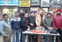 ਪੋਹ ਦੀ ਸੰਗਰਾਂਦ ਉੱਤੇ ਆਟੋ ਡੀਲਰ ਐਸੋਸੀਏਸ਼ਨ ਵੱਲੋਂ ਲੰਗਰ ਲਗਾਏ ਗਏ