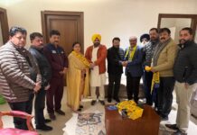 जालंधर में आप का राज: कांग्रेसी पार्षद प्रवीन वासन और आजाद पार्षद सीमा AAP में शामिल, मंत्री ईटीओ रहे मौजूद