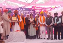 संत बाबा निर्मल दास जी ने किया लोक कला महोत्सव का उदघाटन, पूर्व कैबिनेट मंत्री बलकार सिंह ने शमा रोशन किया