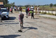 आखिरकार सरकार ने बल प्रयोग कर खुलवाया शंभू-अंबाला हाईवे: 400 दिनों का इंतजार खत्म… किसानों पर लाठीचार्ज कर टेंट उखाड़े