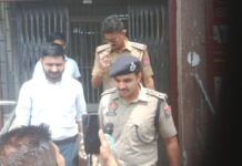 बड़ी खबर: जालंधर में पीएनबी के गार्ड हाथ से नीचे गिरी दोनाली से गोलियां चलीं, लोगों को लगे छर्रे; जांच में जुटी पुलिस