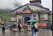 केदारनाथ में हेलीकॉप्टर क्रैश, बड़ा हादसा टला; AIIMS से आ रहा था मेडिकल इमरजेंसी चॉपर