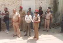 ਯੁੱਧ ਨਸ਼ਿਆਂ ਵਿਰੁੱਧ’ ; ਗੜ੍ਹਾ ’ਚ ਨਸ਼ੀਲੇ ਪਦਾਰਥ ਵੇਚਣ ਵਾਲਿਆਂ ਦੀ ਗੈਰ-ਕਾਨੂੰਨੀ ਉਸਾਰੀ ਨੂੰ ਢਾਹਿਆ, ਕਮਿਸ਼ਨਰੇਟ ਪੁਲਿਸ ਨੇ ਨਸ਼ਿਆਂ ਨੂੰ ਜੜ੍ਹੋਂ ਖਤਮ ਕਰਨ ਲਈ ਪੰਜਾਬ ਸਰਕਾਰ ਦੀ ਵਚਨਬੱਧਤਾ ਦੁਹਰਾਈ