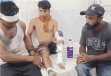 जालंधर में मार्बल से भरा पिकअप हाईवे पर पलटा:3 लोगों की मौत, तीन अन्य घायल; ब्रेकर पर अनियंत्रित हुई गाड़ी