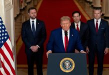 H-1B वीजा अब ₹88 लाख का: भारतीय IT प्रोफेशनल्स को झटका, पंजाबियों पर भी असर