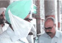 पंजाब के गिरफ्तार DIG हरचरण सिंह भुल्लर की पहली तस्वीर आई सामने: रिश्वत के आरोप में CBI ने किया अरेस्ट, मेडिकल के लिए अस्पताल लाई टीम