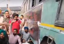 पंजाब-चंडीगढ़ में रोडवेज कर्मचारियों का चक्का जाम: अमृतसर में पुलिस से धक्कामुक्की, लुधियाना में हाईवे बंद