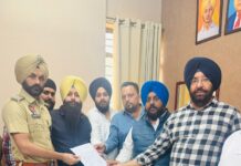 ਬਸਤੀ ਬਾਵਾ ਖੇਲ ਥਾਣੇ ਅੱਗੇ ਤਣਾਅ ਭਰੀ ਹਾਲਤ: ਪ੍ਰਵਾਸੀ ਬੀਬੀ ਦੇ ਵਿਵਾਦਿਤ ਬਿਆਨ ‘ਤੇ ਸਿੱਖ ਜਥੇਬੰਦੀਆਂ ਦਾ ਸਖ਼ਤ ਰੋਸ