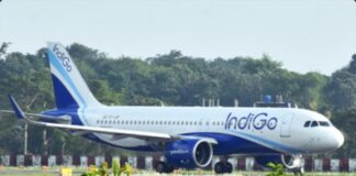 अहमदाबाद एयरपोर्ट पर उड़ानों की रद्दी का असर, यात्रियों की परेशानी बढ़ी; दिल्ली में हालात बिगड़े