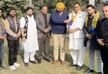 जालंधर सेंट्रल में सियासी उलटफेर: कांग्रेस की पार्षद परमजीत कौर AAP में शामिल