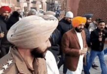 तस्वीर विवाद पर अकाल तख्त पहुंचे AAP मंत्री तरुणप्रीत सिंह सौंध, पांच सिंह साहिबानों के समक्ष रखी सफाई, बोले- हर सजा स्वीकार्य