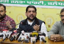 जब-जब आम आदमी पार्टी गिरती है तब-तब ऑपरेशन लोटस का झूठ प्रोपेगंडा करती है: शीतल अंगुराल