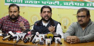 जब-जब आम आदमी पार्टी गिरती है तब-तब ऑपरेशन लोटस का झूठ प्रोपेगंडा करती है: शीतल अंगुराल