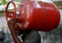 महंगाई का नया झटका: घरेलू LPG 60 रुपये और कमर्शियल सिलेंडर 115 रुपये महंगा