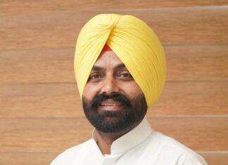 रंधावा सुसाइड केस में पूर्व मंत्री लालजीत सिंह भुल्लर को 5 दिन का पुलिस रिमांड, अदालत के बाहर समर्थकों का प्रदर्शन