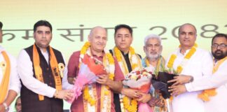 फर्ज़ी सनातनियों से बचे: जो ED और CBI का दुरुपयोग करके अपने विपक्षियों को जेल में भिजवाते हैं, ऐसे नकली सत्तानीयों से बचकर रहें:- मनीष सिसोदिया