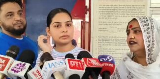 नूरां परिवार में बढ़ा विवाद: पिता के इलाज के फंड पर मतभेद, रितु नूरां थाने पहुंचीं