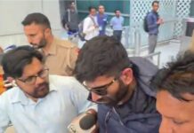 ऑस्ट्रेलिया से डिपोर्ट 11 पंजाबी घर लौटे, परिवारों से मिलकर छलका भावनाओं का सैलाब, ट्रैवल एजेंटों पर होगी कार्रवाई!