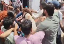 जालंधर में ट्रांसफार्मर विवाद ने लिया हिंसक रूप, पार्षदों के सामने युवक की चप्पलों से पिटाई