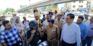 बिना हेलमेट घर से निकलना पड़ सकता है भारी, जालंधर की सड़कों पर घूम रहा है “यम”