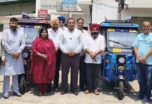 नितिन कोहली की बुजुर्गों के लिए बड़ी सौगात! अब घर से मुफ्त ई-रिक्शा में धार्मिक स्थलों के दर्शन कर सकेंगे वरिष्ठ नागरिक