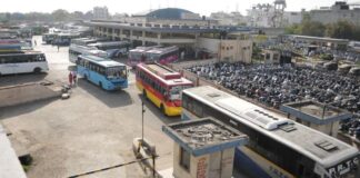 पुरानी रसीदों से लाखों का खेल! रोडवेज डिपो में अड्डा फीस घोटाले का पर्दाफाश, अकाउंटेंट सस्पेंड