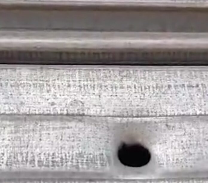 984113