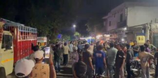 ₹1,000 की सरकारी स्कीम के फॉर्म भरने को लेकर बवाल, दो पक्षों में ईंट-पत्थर चले; कई घायल होने से बचाव