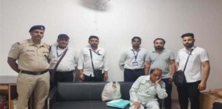 जालंधर कैंट रेलवे स्टेशन पर फर्जी विजिलेंस इंस्पेक्टर गिरफ्तार: 6 महीने तक मुफ्त AC सफर और VIP रौब का खेल खत्म