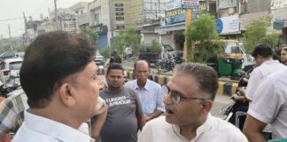 मेयर चुनाव से पहले कपूरथला में सियासी संग्राम! कांग्रेस पार्षदों के प्रतिष्ठानों पर छापेमारी, स्वीट हाउस सील करने पर हंगामा