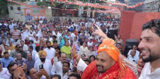 *आशीर्वाद समारोह ने धारण किया विशाल रैली का रूप, हजारों कार्यकर्ताओं और शहरवासियों ने दिया अशोक सरीन हिक्की को आशीर्वाद*