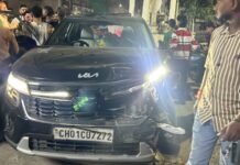 जालंधर में बेकाबू कार ने 2-3 कारों और बाइक को मारी टक्कर, ड्राइवर हिरासत में; नकोदर चौक के पास हादसे के बाद हंगामा
