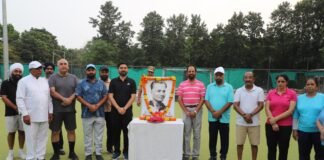राष्ट्रीय खेल दिवस: 100 उभरते हॉकी खिलाड़ियों को खेल किटें वितरित!