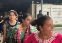 300 रुपए का डीजल भरवाने पर भड़का विवाद: जालंधर के पेट्रोल पंप पर देर रात हंगामा, लेडी मैनेजर को पुलिस ने बचाया