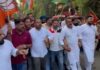 वन्देमातरम के सम्मान में युवा भाजपा का कांग्रेस भवन के बाहर जोरदार विरोध प्रदर्शन