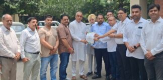 करतार बस हादसे में नौजवान की मौत के बाद पुलिस कमिश्नर ऑफिस पहुंचा भाजपा का प्रतिनिधिमंडल, बसों की एंट्री पर रोक लगाने की मांग