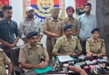जालंधर पुलिस ने अंतरराष्ट्रीय स्तर के प्रतिबंधित हथियारों की तस्करी से जुड़े पंजाबी YouTuber ‘मणि शौकर’ समेत 3 गिरफ्तार किए, 5 हथियार बरामद