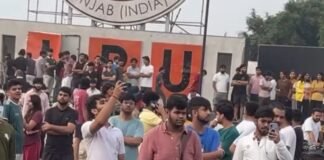 बड़ी खबर: पंजाब की दो बड़ी यूनिवर्सिटी में बवाल, LPU में 10 दिन क्लास सस्पेंड, मिड-टर्म परीक्षाएं टलीं; चितकारा यूनिवर्सिटी में 4 दिन की छुट्टी