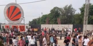 LPU में देर रात बवाल: छात्रा रेप के आरोपों के बाद विद्यार्थियों का हंगामा, तोड़फोड़-आगजनी; हाईवे जाम, FIR दर्ज, प्रबंधन बोला- कुछ नहीं हुआ-अफवाहों पर ध्यान न दें