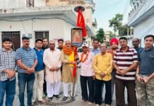 जगदम्बे नौजवान सभा के 35वें वार्षिक जागरण को लेकर जंडे की रस्म अदा, 24 अक्टूबर को होगा मां भगवती का जागरण