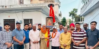 जगदम्बे नौजवान सभा के 35वें वार्षिक जागरण को लेकर जंडे की रस्म अदा, 24 अक्टूबर को होगा मां भगवती का जागरण