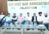जिला बार परिसर में विकास को मिली नई रफ्तार, मेयर वनीत धीर ने हाई मास्ट लाइटों का किया उद्घाटन