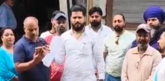 ट्रैवल एजेंट के कार्यालय में हंगामा कर पैसे वसूलने का आरोप, पुलिस में शिकायत के बाद कथित समाज सेवक पर केस दर्ज